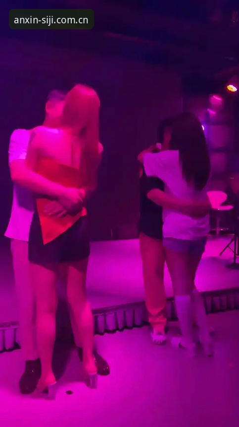 四季体育正版功能详解 深夜狂欢背后,格拉利什与皮克福德的